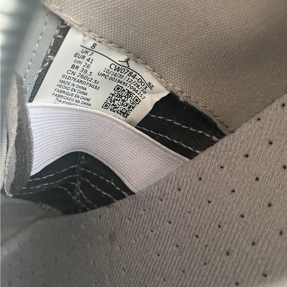 Nike Air Jordan 11 CMFT Low Cool Grey Men- Size 8
